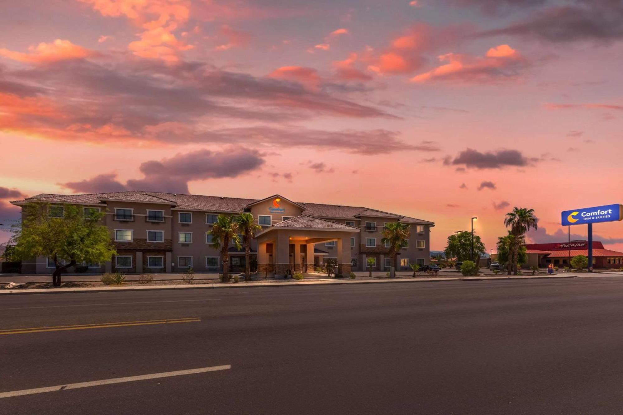 Comfort Inn And Suites Yuma I-8 Ngoại thất bức ảnh