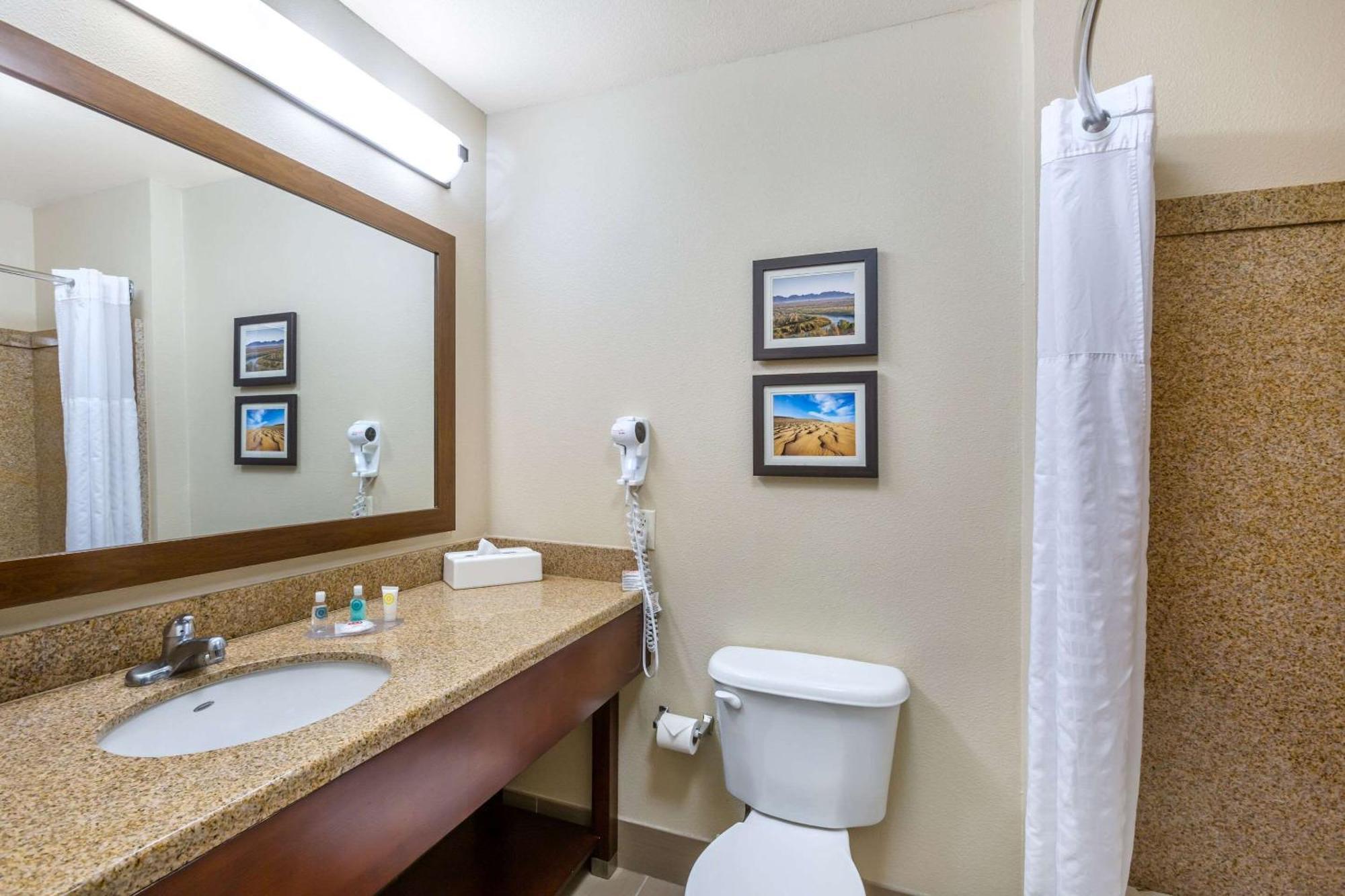 Comfort Inn And Suites Yuma I-8 Ngoại thất bức ảnh